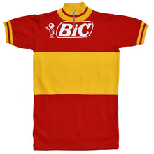 Carica l'immagine nel visualizzatore di Gallery, Maglia Campione spagnolo 1972