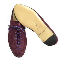 Load image into Gallery viewer, Walking shoes in plum suede
